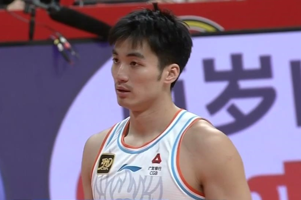 包含里程碑夜！山东男篮手感冰凉，足总杯今晚刷纪录，底气十足，纪律约束更严格的词条